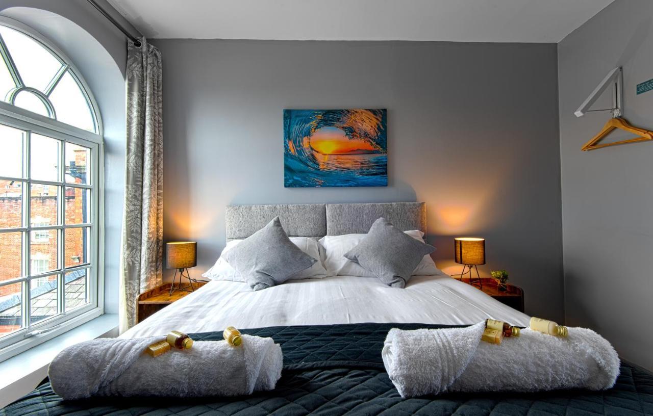 The Glyndwr - Berwyn House Apartment Wrexham Bagian luar foto